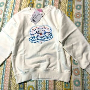 cinnamoroll sweatershirt. girls Size 10. Fits height 150cm.